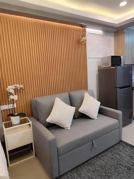 Georgia Luxe Suite At Shore 2 Moa Manila
