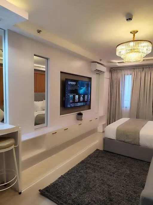 Georgia Luxe Suite At Shore 2 Moa Manila
