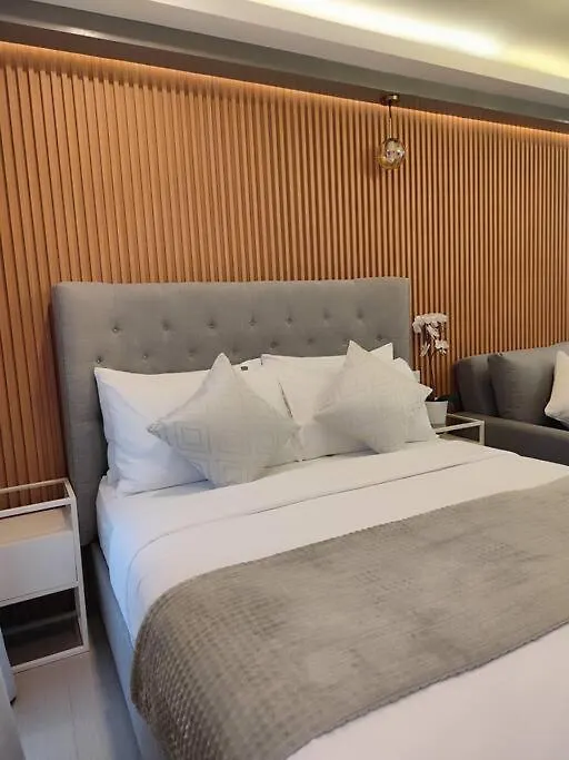Georgia Luxe Suite At Shore 2 Moa Manila 0*,