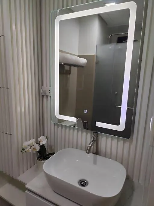 Georgia Luxe Suite At Shore 2 Moa Manila Philippines