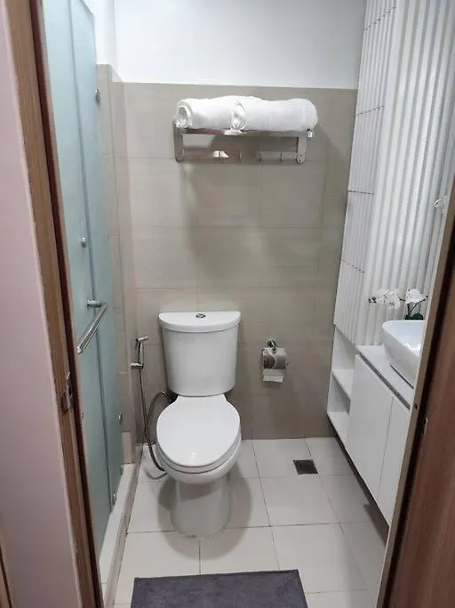 Georgia Luxe Suite At Shore 2 Moa Manila 0*,