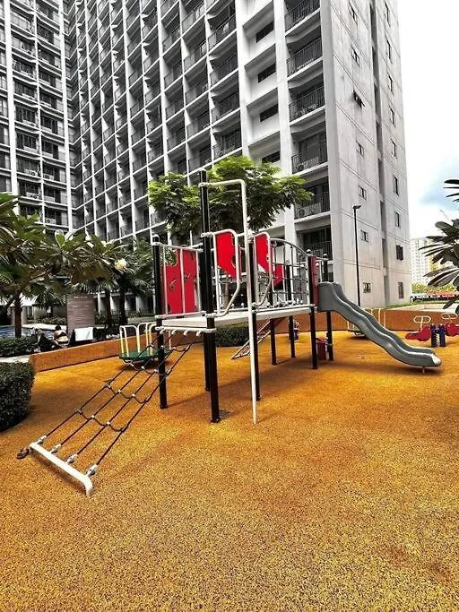 Georgia Luxe Suite At Shore 2 Moa Manila